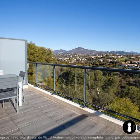 Air-conditioned With Pool Garage In A Luxury Hébergement de vacances Nice
