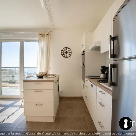 Holiday home Air-conditioned With Pool Garage In A Luxury *
